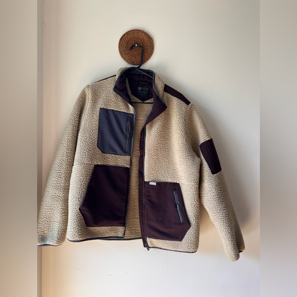 Figs On shift Sherpa Jacket - Picture 1 of 6